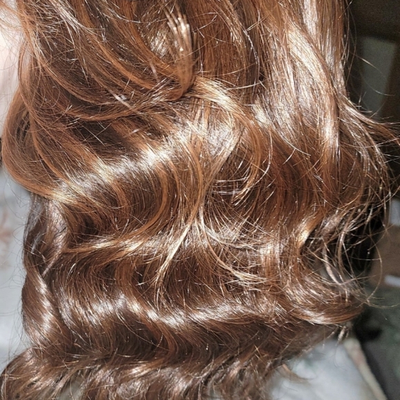 NWT Raquel Welch Celebrity wig-Glazed Mahogany(Discontinued) 100% handtied - Picture 7 of 8